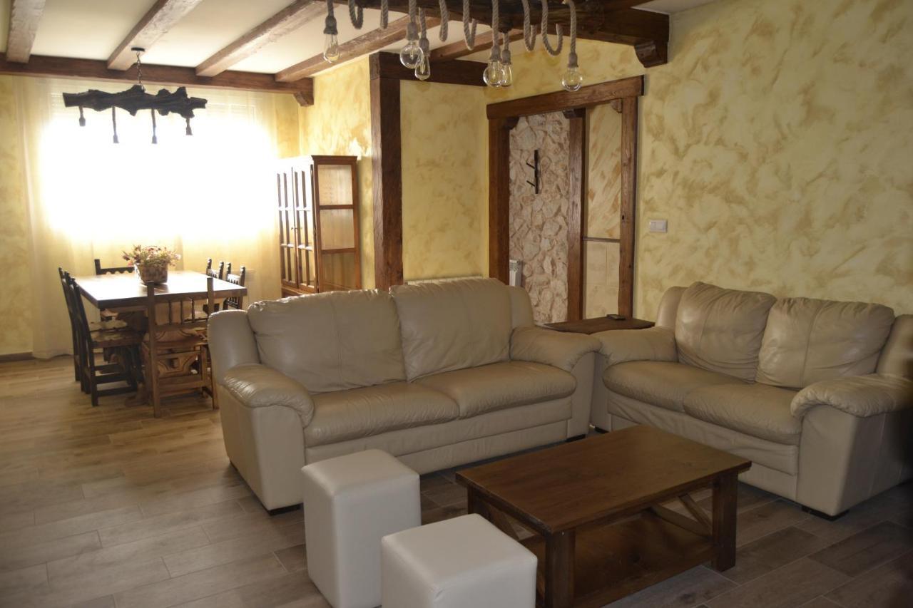 El Capricho De Los Carrascos Juarros de Voltoya 외부 사진